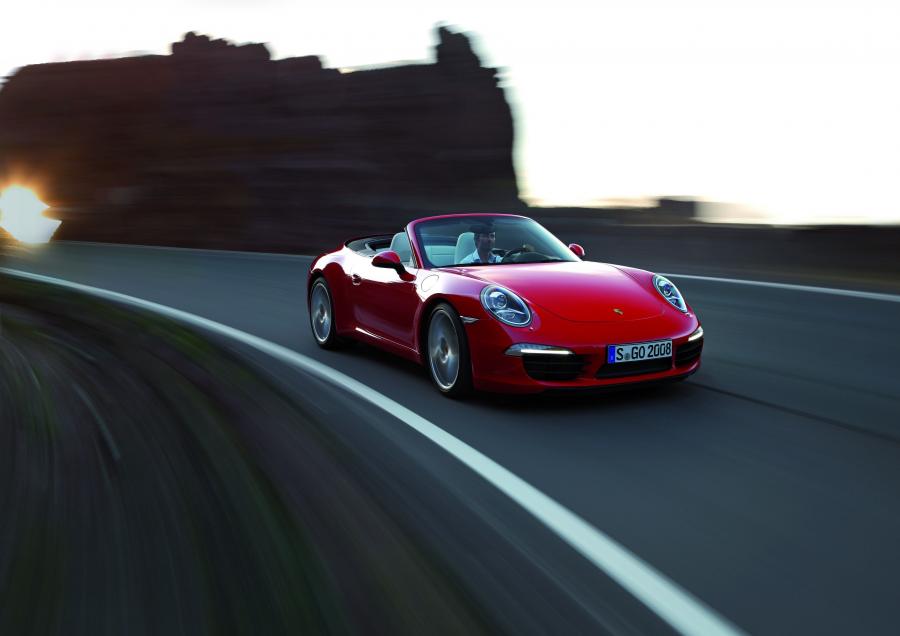  Porsche 911 Carrera S Cabriolet 2011 года  (фото 9 из 61)